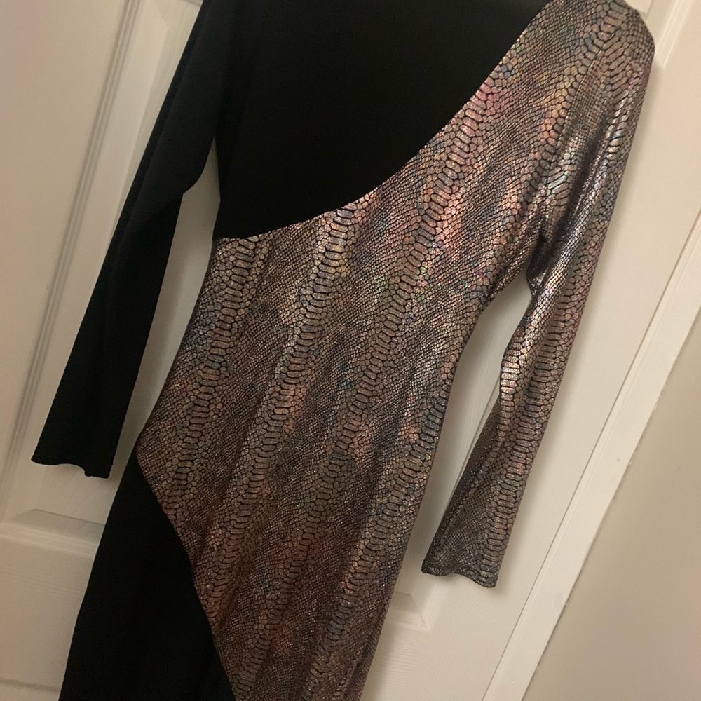 Venus dress size M black and flashy